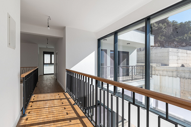 Zwei Luxusvillen in Utjeha, 250 m², mit Garage — photo 4